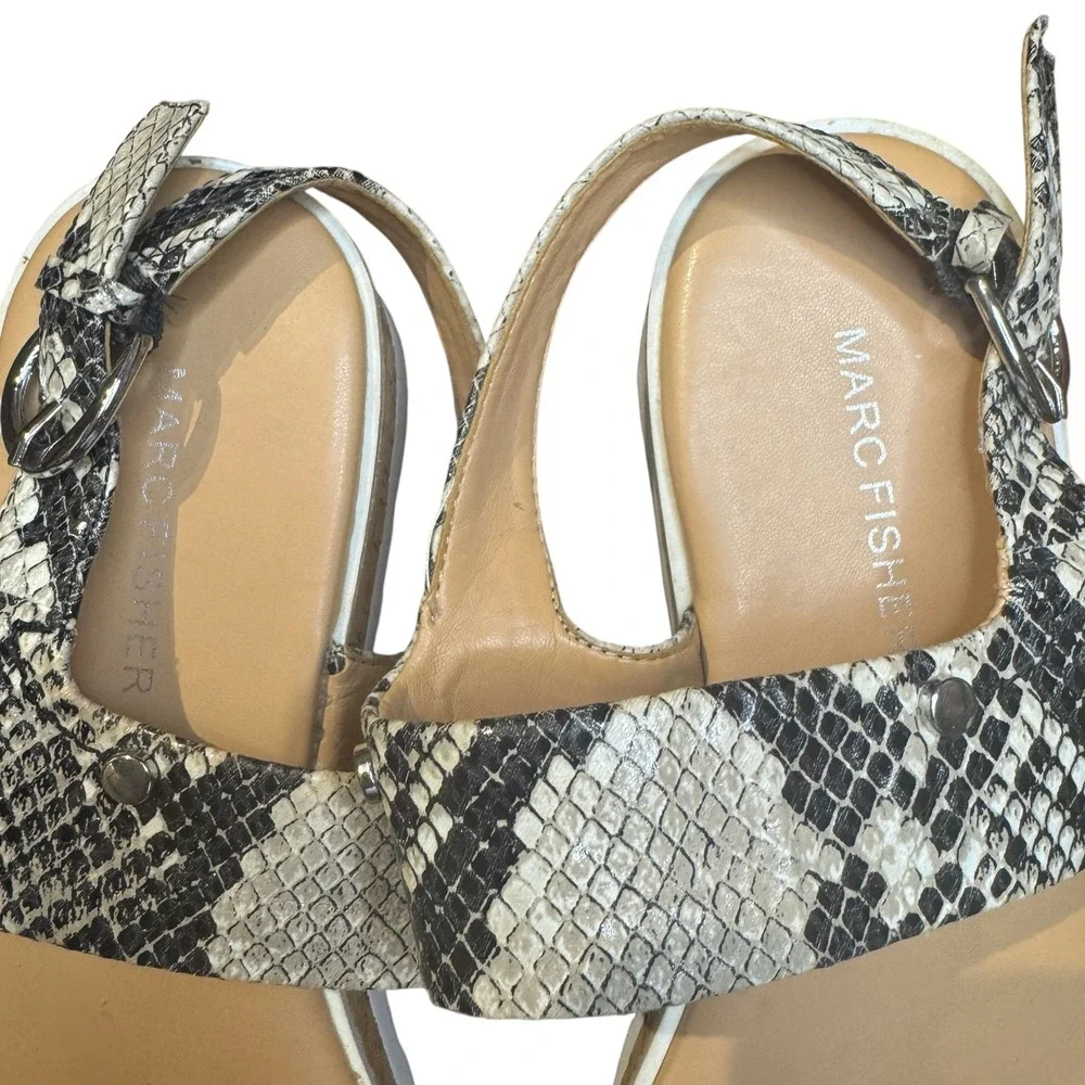 Marc Fisher Shoes Womens Size 9.5 Gray Snake Print Wedge Strappy Sandals MFGORDY